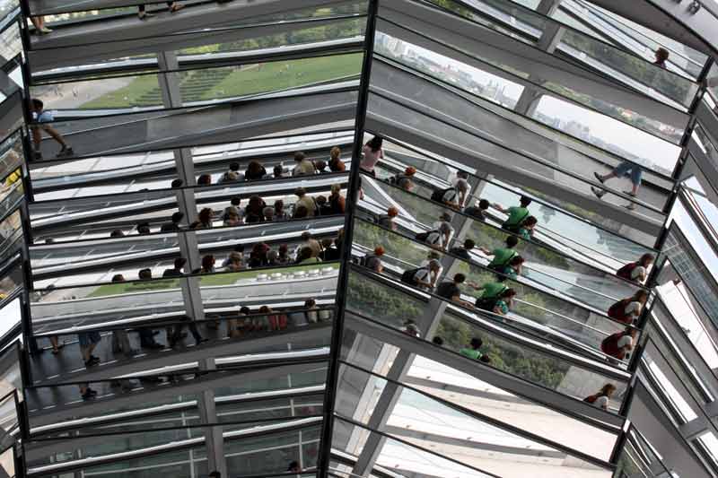 Kuppel2 Reichstag: Interessante Spiegelung in der Mitte der Kuppel